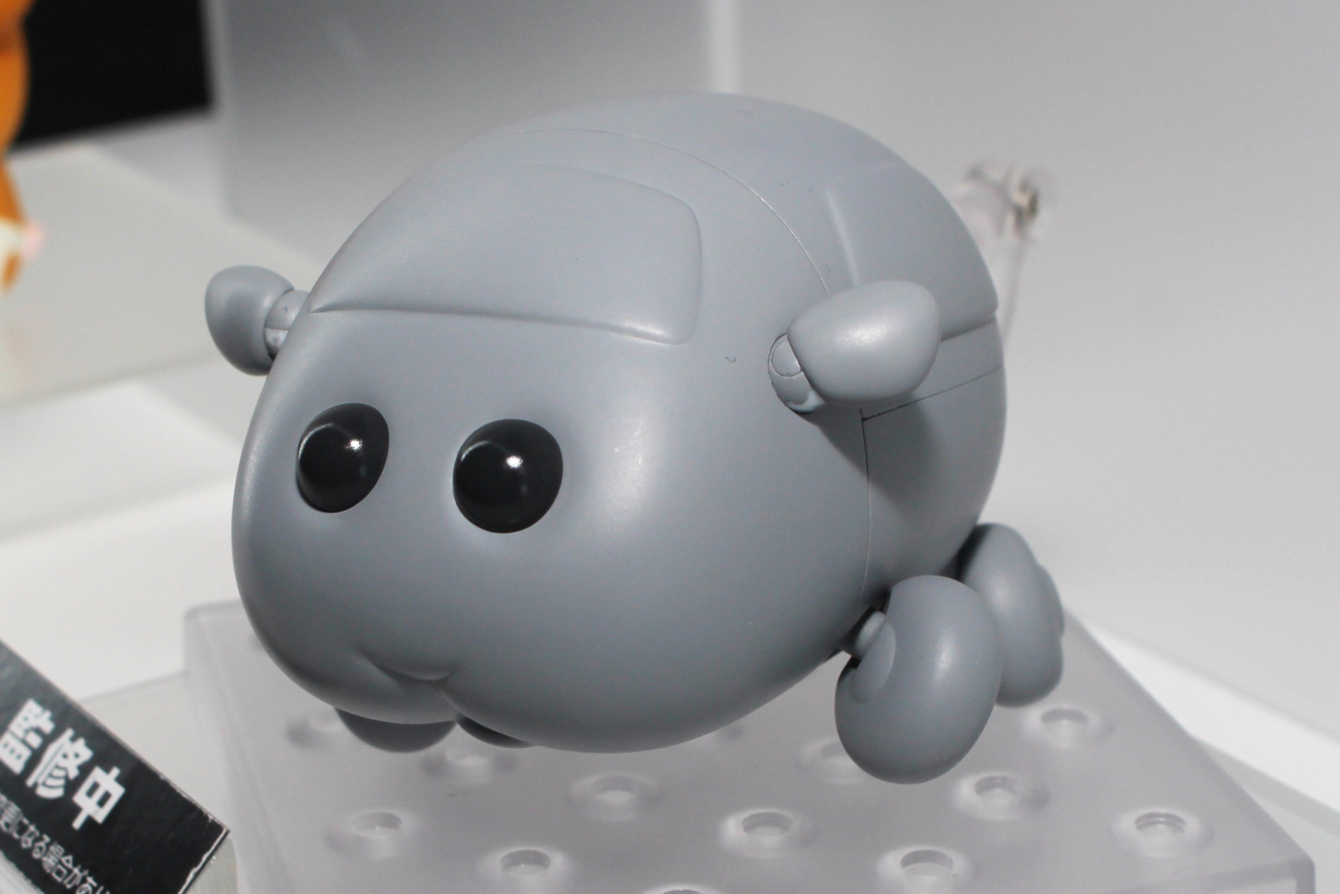 耳や足には可動域が設けられているようだ