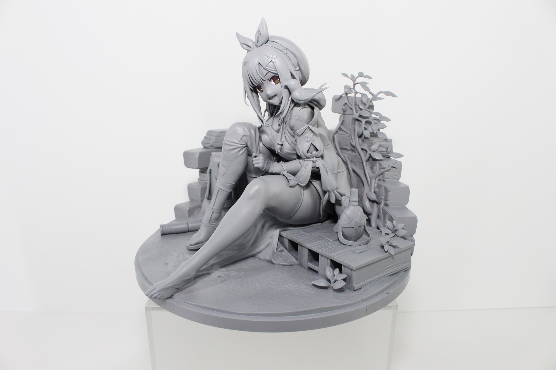 こちらは1/6スケールのライザのフィギュア。ヴィネットスタイルで、かなりボリュームがある。原型製作はあきもふ氏。発売日、価格未定