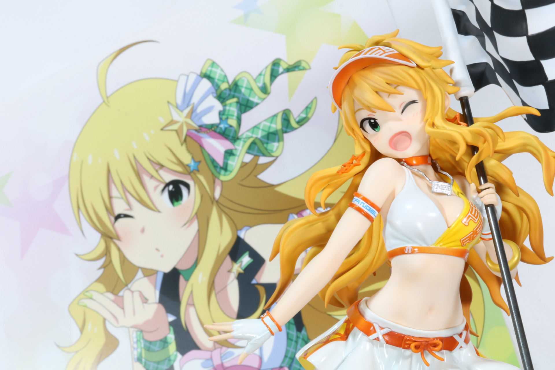 「THE IDOLM@STER MASTER ARTIST 4 07 星井美希」のメガジャケットと合わせて撮影