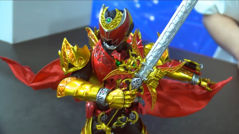 仮面ライダーキバ エンペラーフォーム」が真骨彫製法でフィギュア化！6