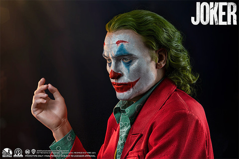 映画「ジョーカー」より「アーサー・フレック」の1/1スケール