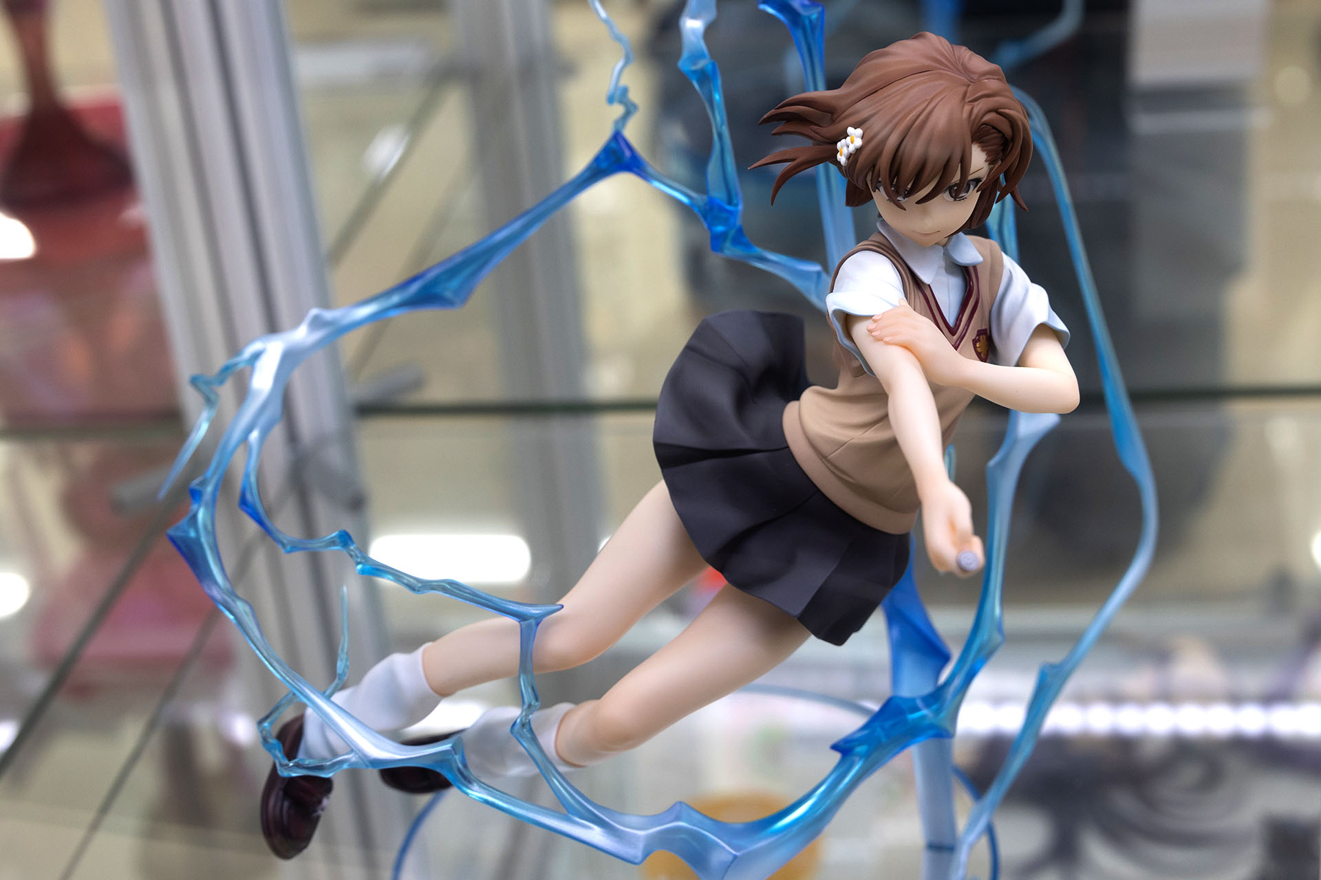 こちらや上方向から見たところ。全体的なバランスの良さがよくわかる