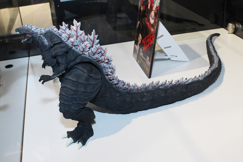 特別企画】【魂ネイション撮り下ろし】「ゴジラウルティマ」が「S.H.