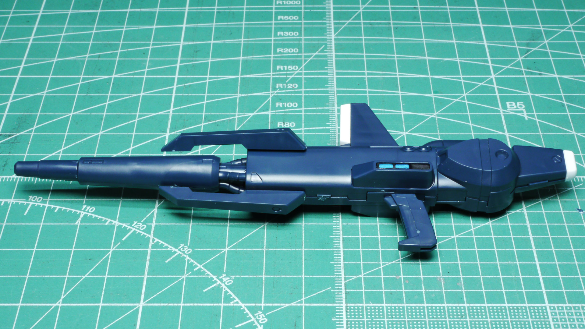 合わせ目がほとんどないすばらしい設計のビーム・ライフル！