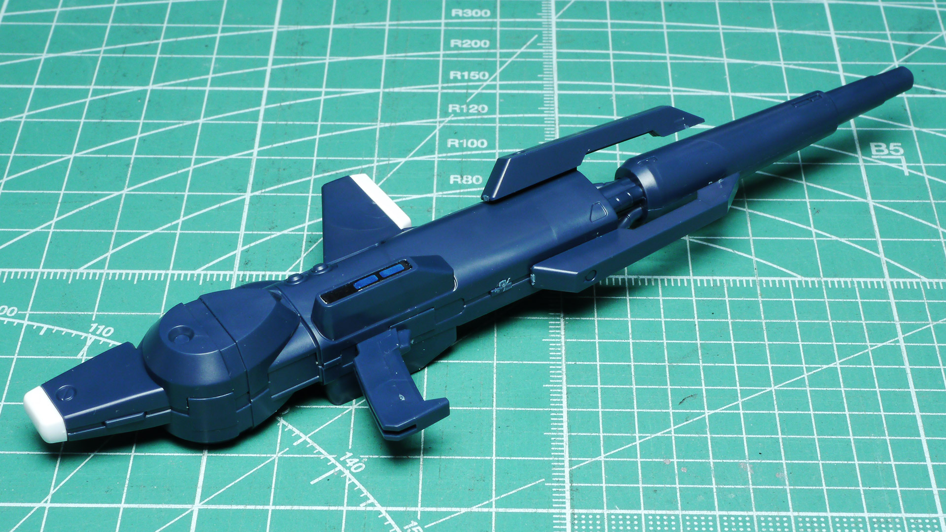 合わせ目がほとんどないすばらしい設計のビーム・ライフル！