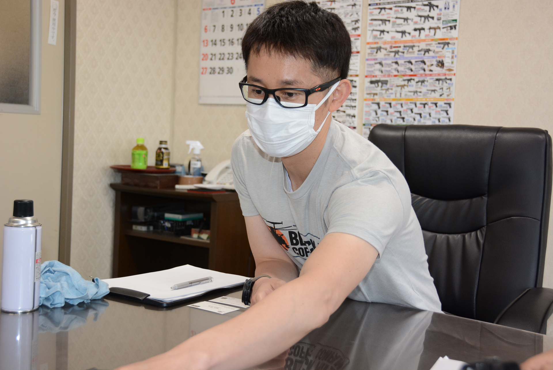 泉氏はプリントの苦労を語った