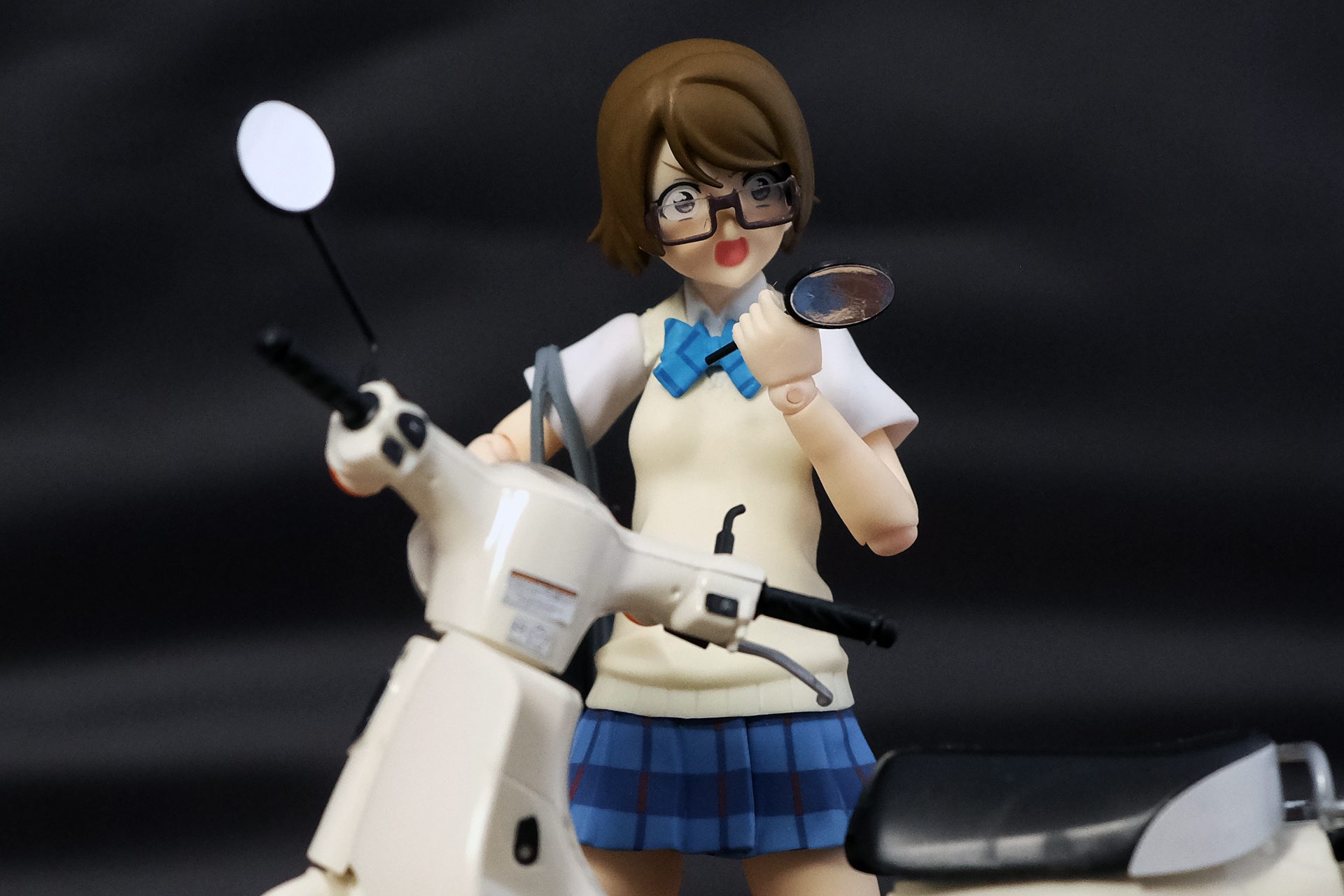 「ミ、ミ、ミ、ミラーがあああ」