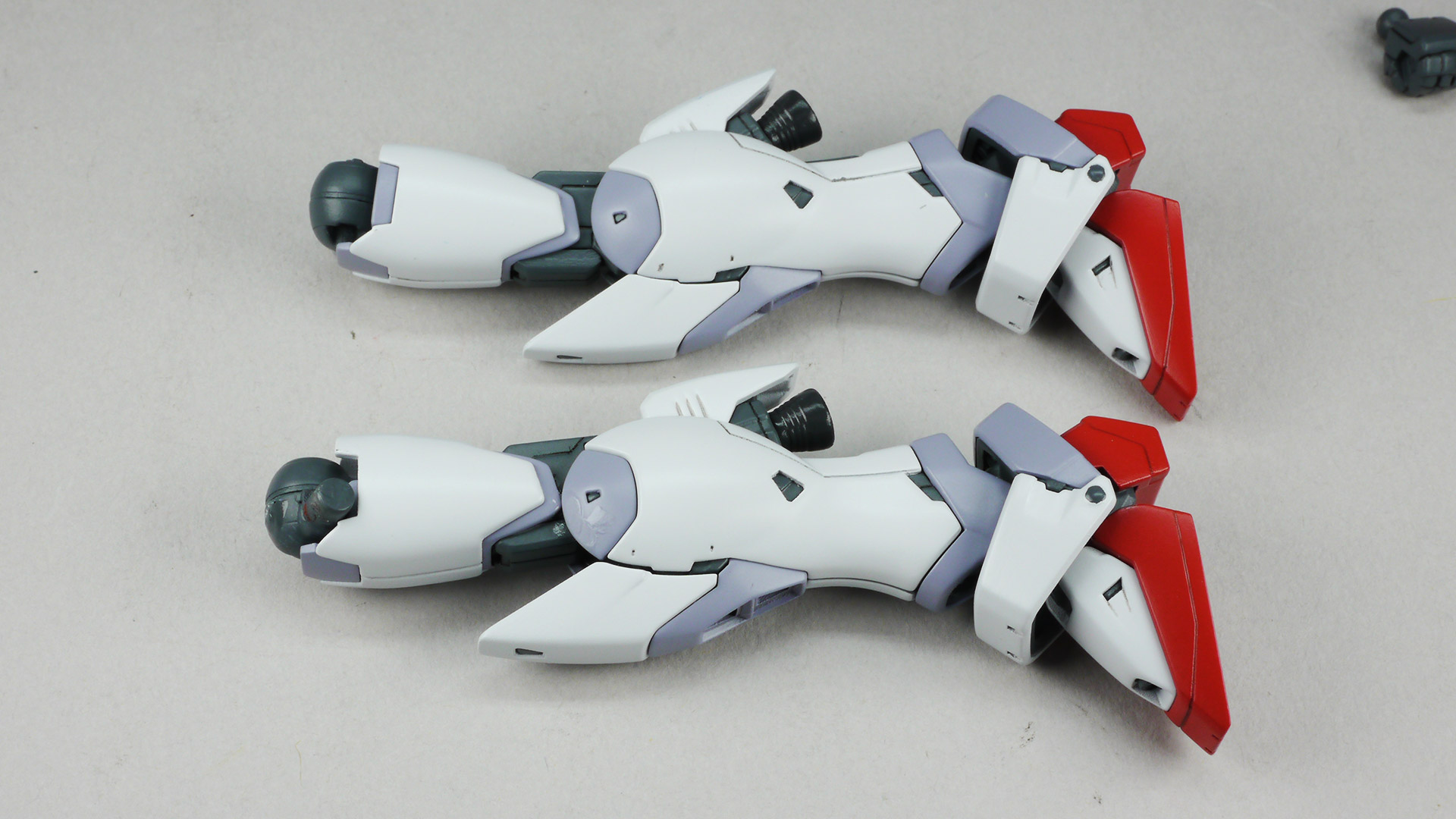 パキッと音がするくらいちょっと力を込めてユニットごとぐいっと引き出します。大腿部と脛部の密着度が高まっていい感じです