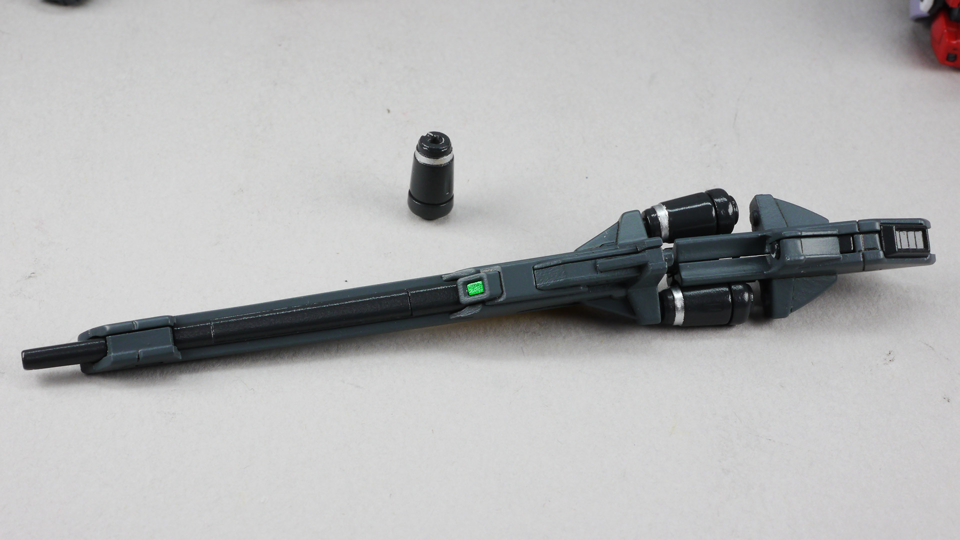 バスターライフル専用の握り手が用意されていますので保持力にも問題ありません