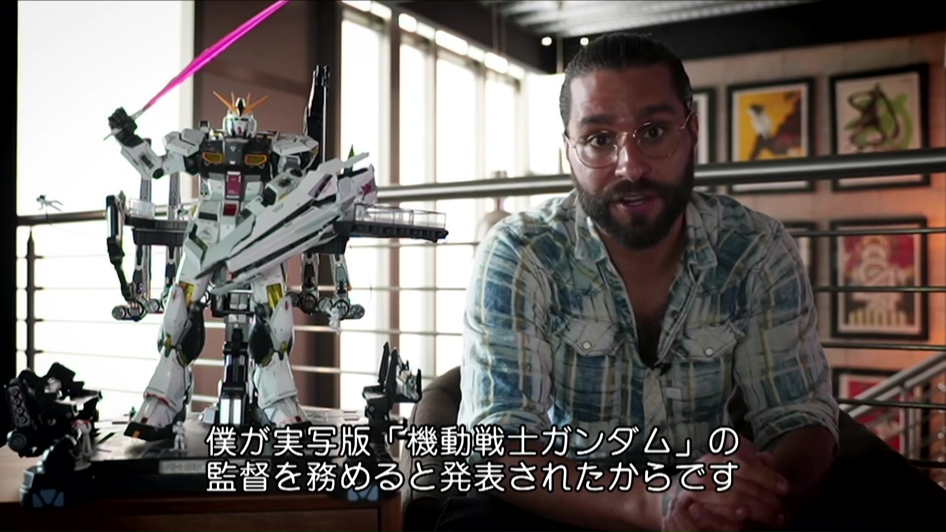 監督はジョーダン・ボート＝ロバーツ氏に決定。「富野由悠季監督の抽象的で独創的なビジョンに向き合いながら、この世界に命を吹き込むことが待ち遠しい」とコメント