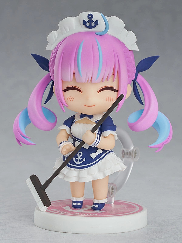 にこにこ顔と箒パーツ