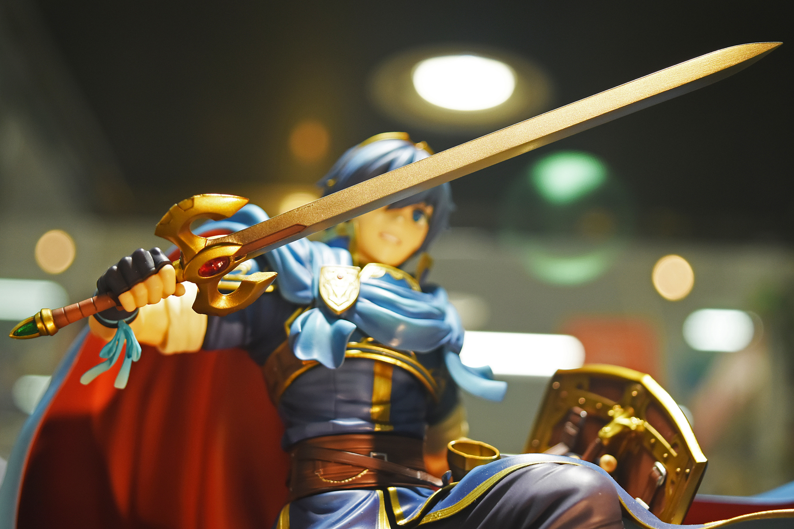 装備品の造形もクオリティが高い。特に盾の裏側は「ここまで作るか!?」と言いたくなるほどの細かさ