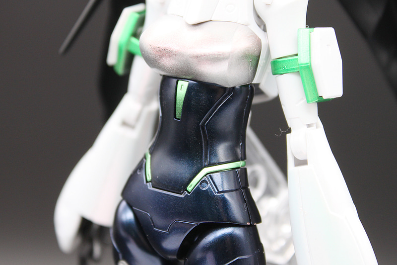 ボディアップ。プリズムブルーブラックの複雑な色合いがわかると思います