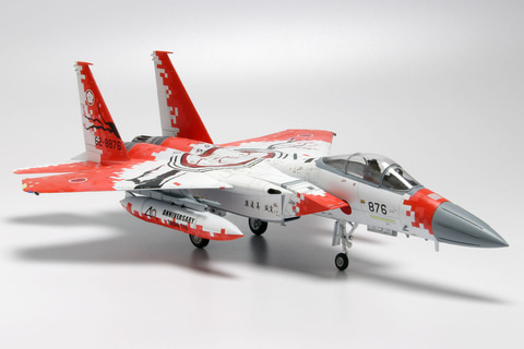 プラッツ、デカールで機体のデザインを再現できる「1/72 F-15J