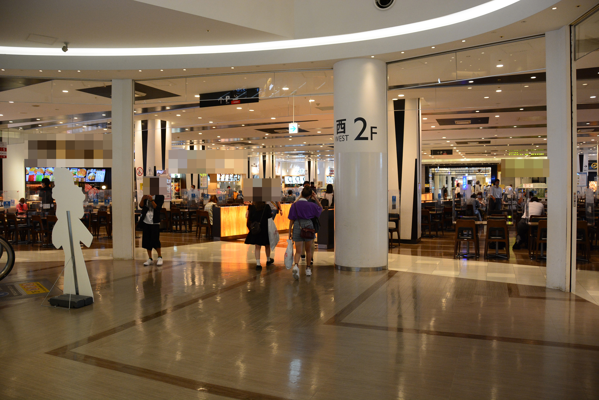 前半の謎はダイバーシティ2階とユニコーンガンダム周辺に隠されている。店舗を回ったり、食事をするのも楽しい