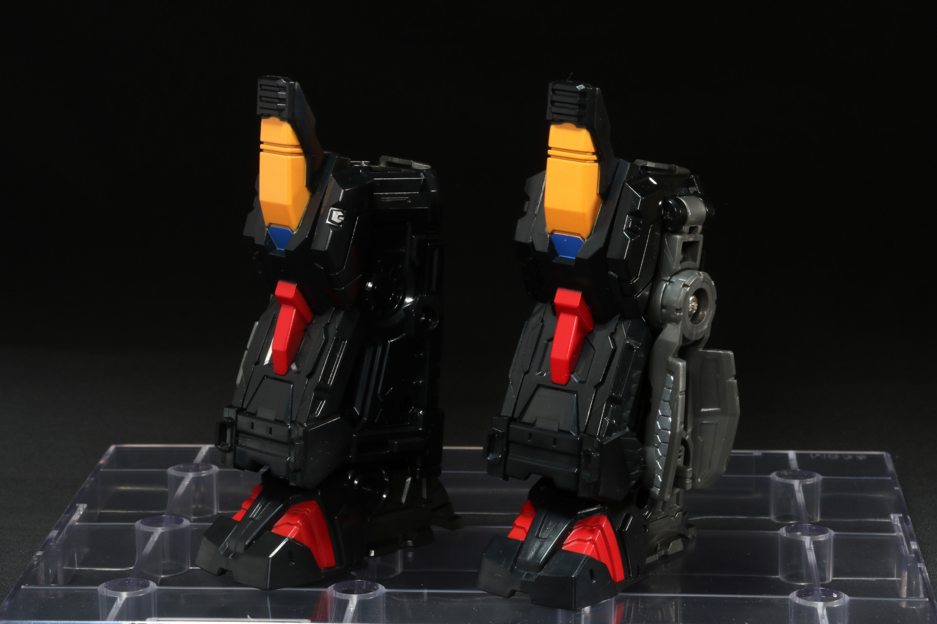 脚アーマー
