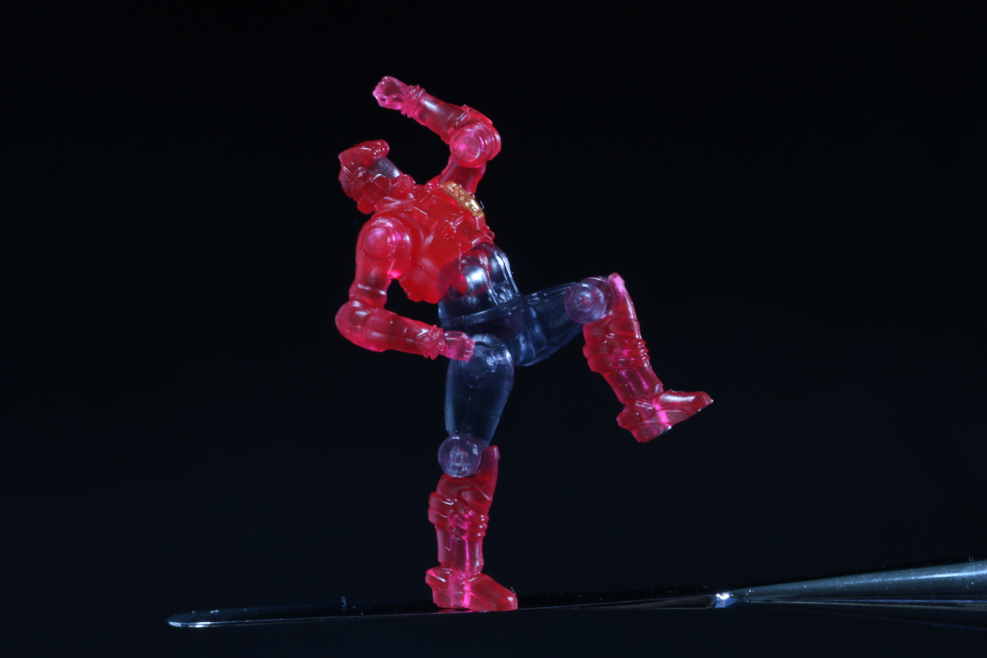 細かく動かせるダイアクロン隊員