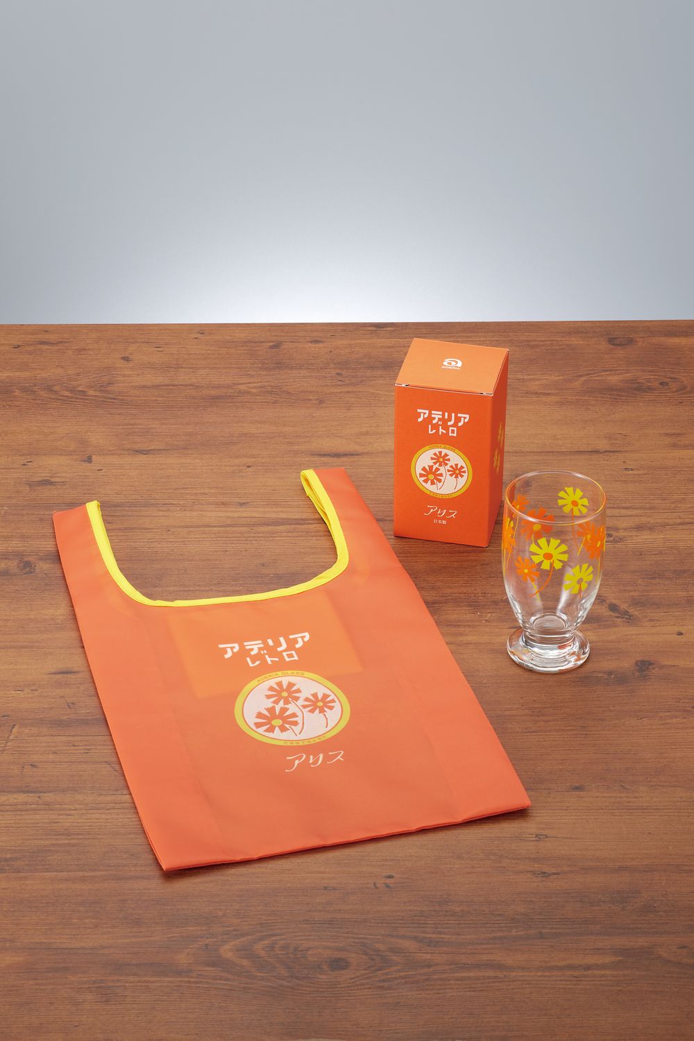 パッケージデザインをエコバッグにアレンジ