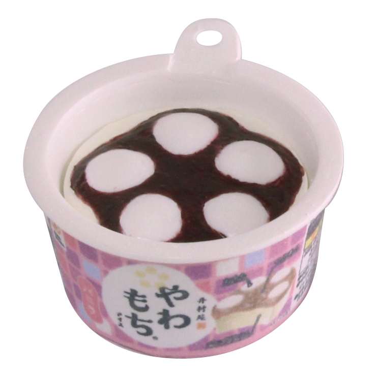 コクのあるバニラアイスに、おもちとつぶあんを合わせたカップアイス