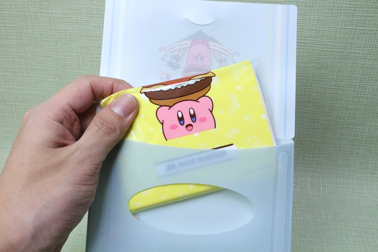 ポケットティッシュをセットする