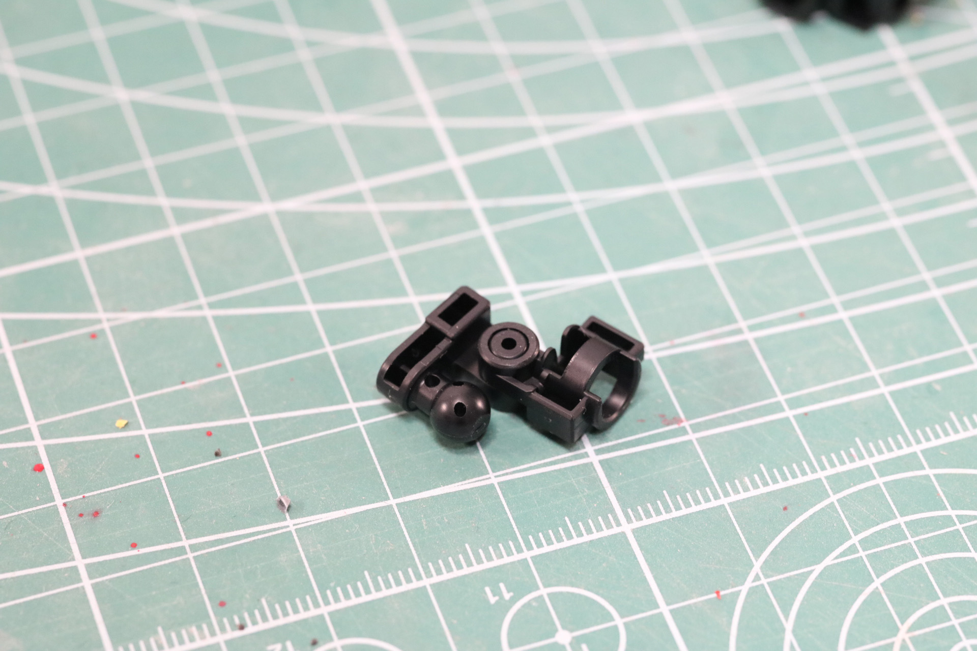 腹部の可動。腹筋運動のような可動域ができる