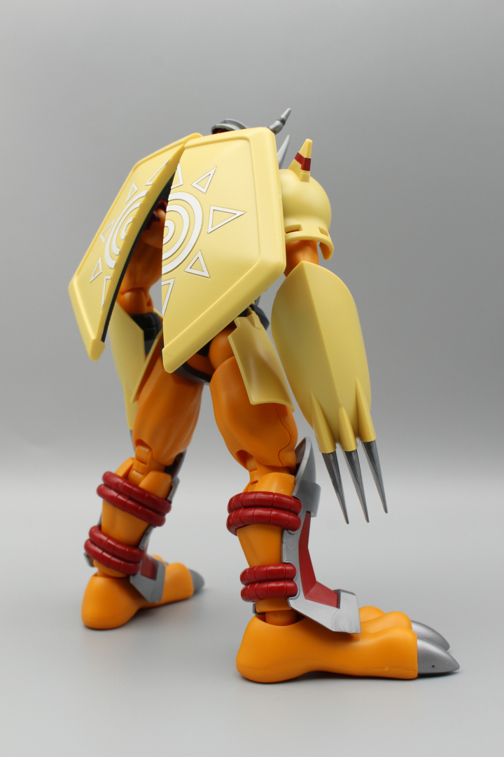 「Figure-rise Standard ウォーグレイモン」の完成。「デジモンアドベンチャー」でも目にした、ファンには馴染み深いシルエットだ