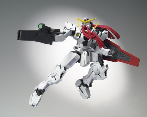 ヴァーチェの装甲を分離して中から現われるガンダムナドレ