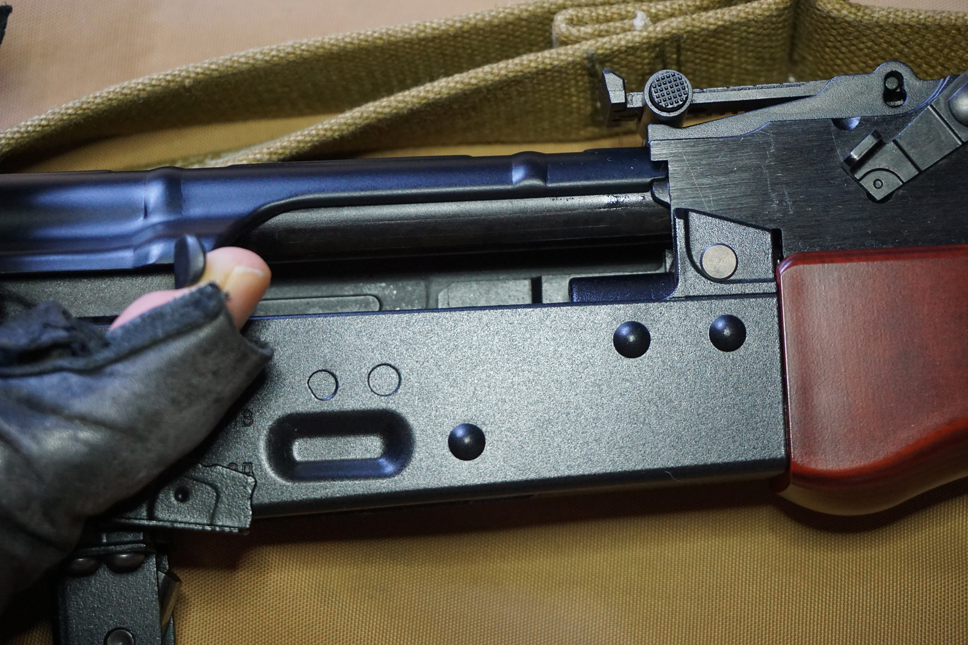 ボルトを引いた状態。ストロークも十分