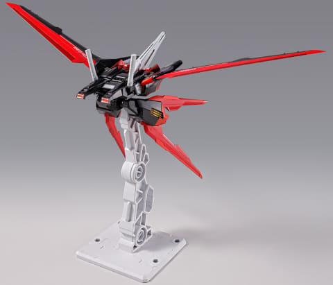 METAL BUILD」の「ストライクガンダム」と「エールストライカー