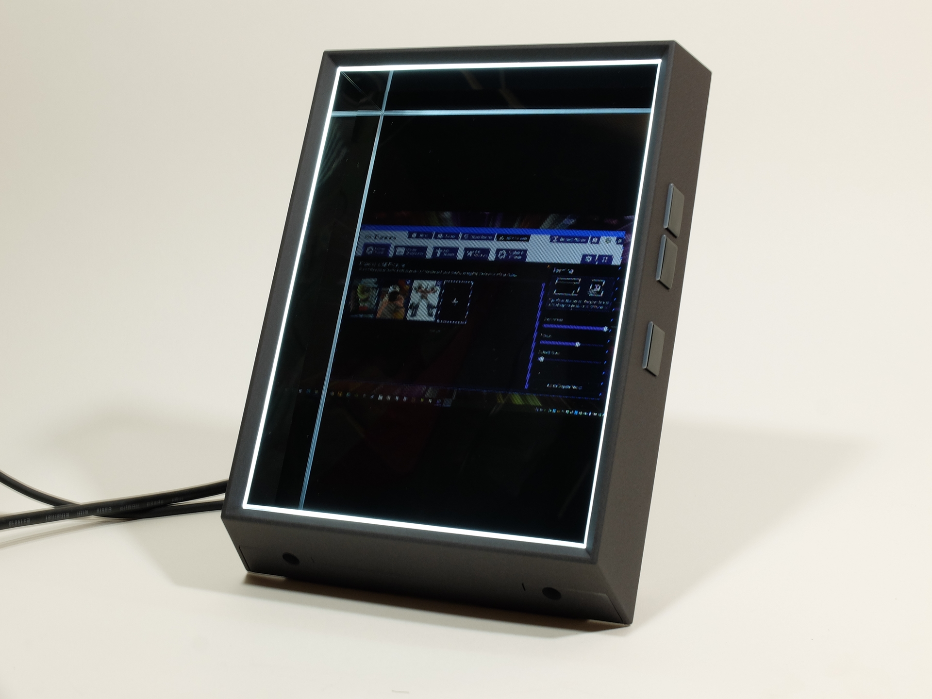 PC接続時に対応ソフトが起動していない場合、PCのマルチディスプレイとして扱われる