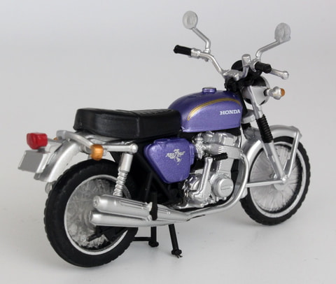 ナナハンの白バイ仕様も登場！ ガチャ「Honda Dream CB750 FOUR