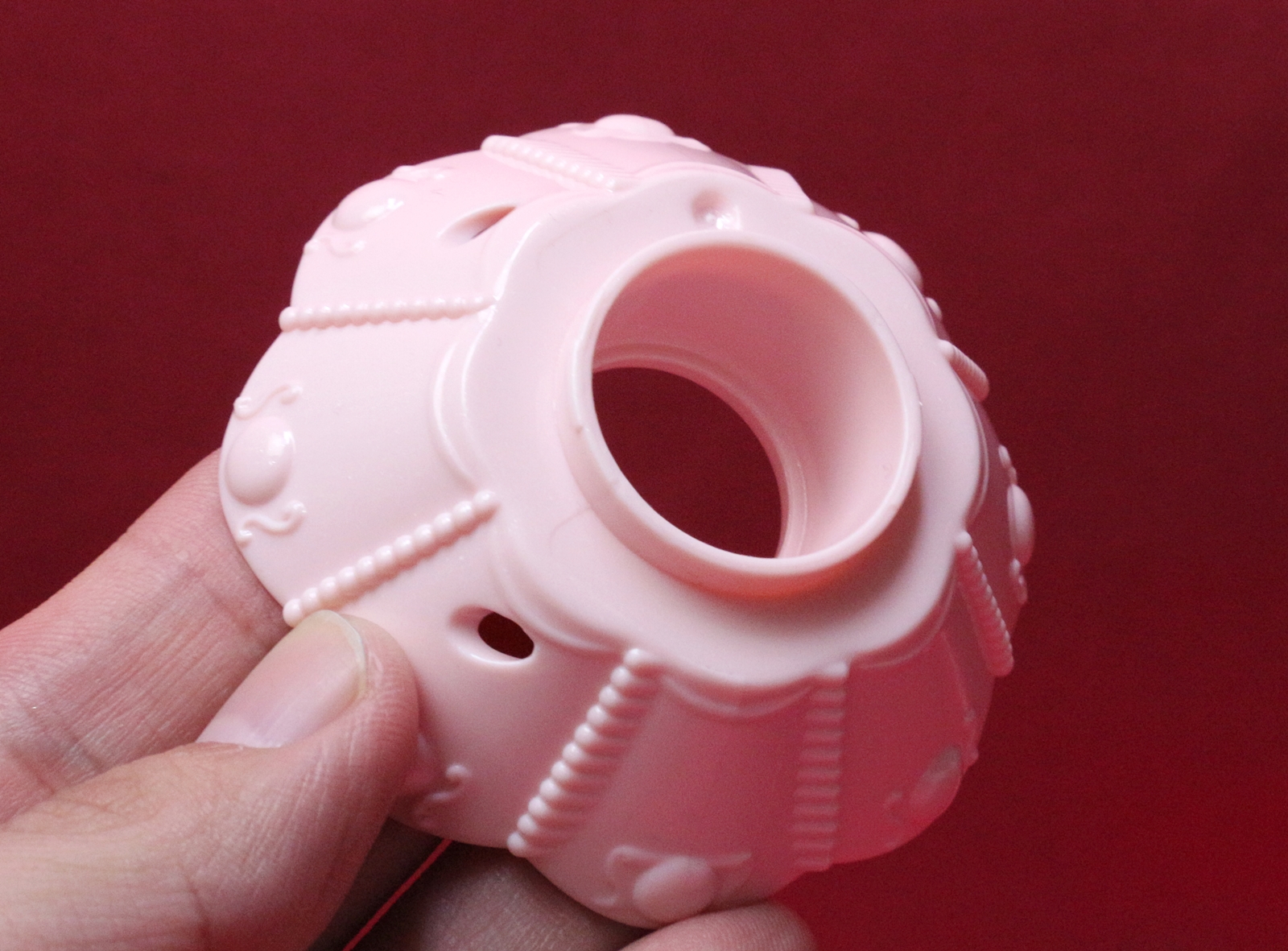 カチッとはまるように僅かな突起がある