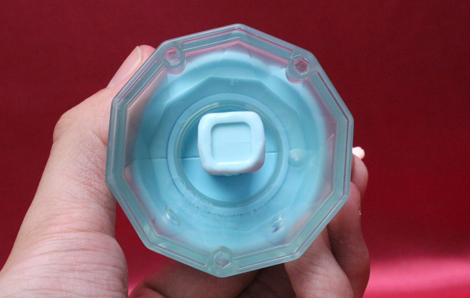 3つの突起を合わせることでドレスが完成するため、他の3段目と合わせることができない