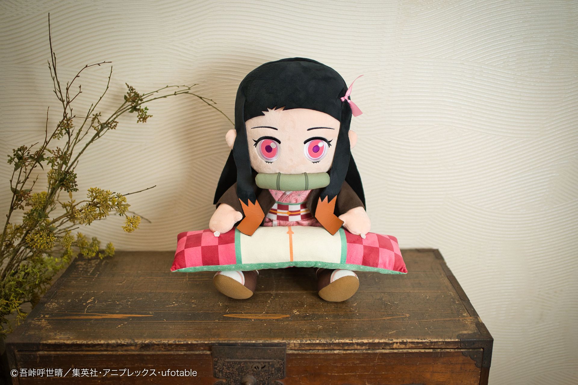 アームレストをつけた状態で飾ることも