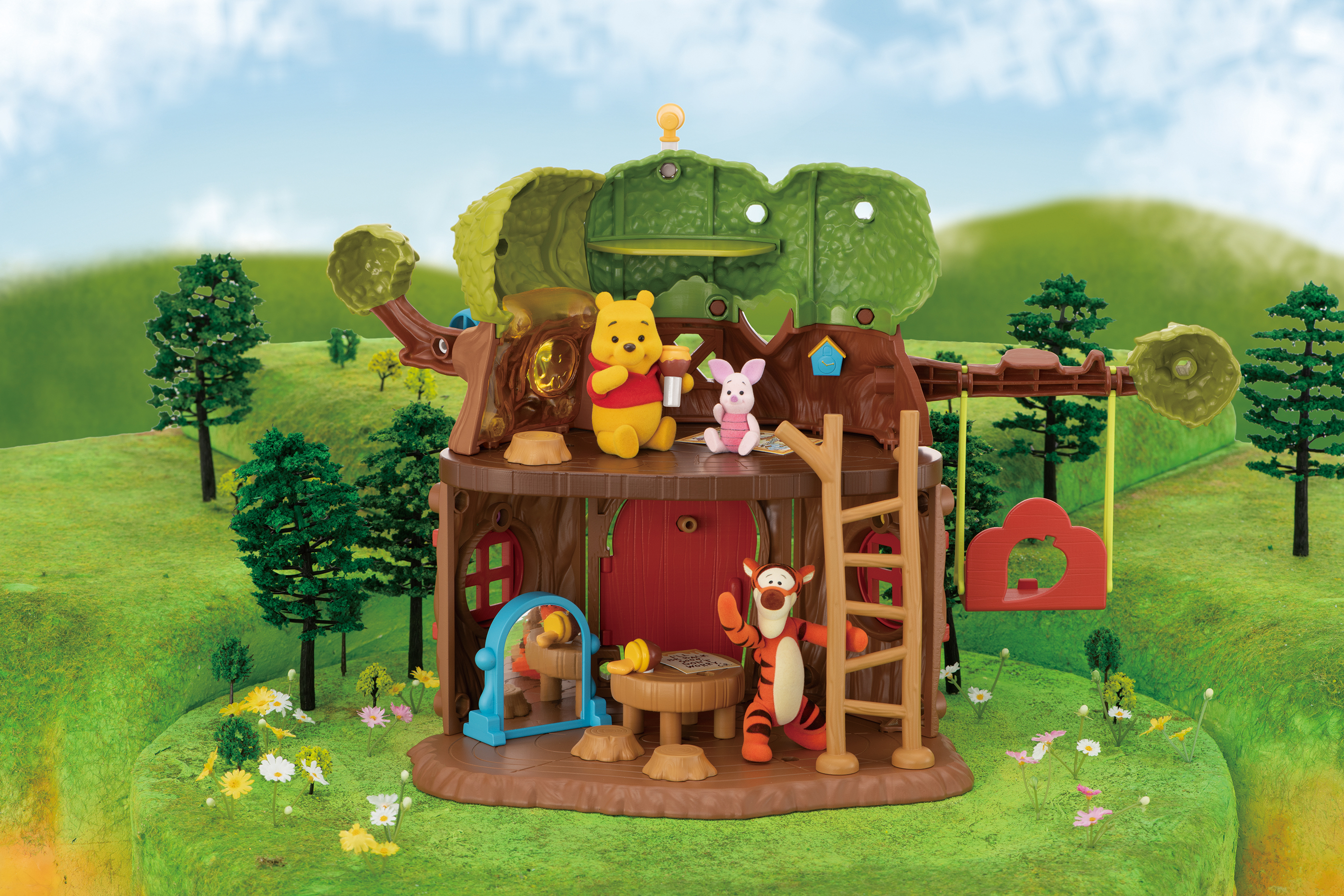 「ディズニーキャラクターDIYTOWN ドール くまのプーさん」、「ディズニーキャラクターDIYTOWNドール ティガー」は付属しない