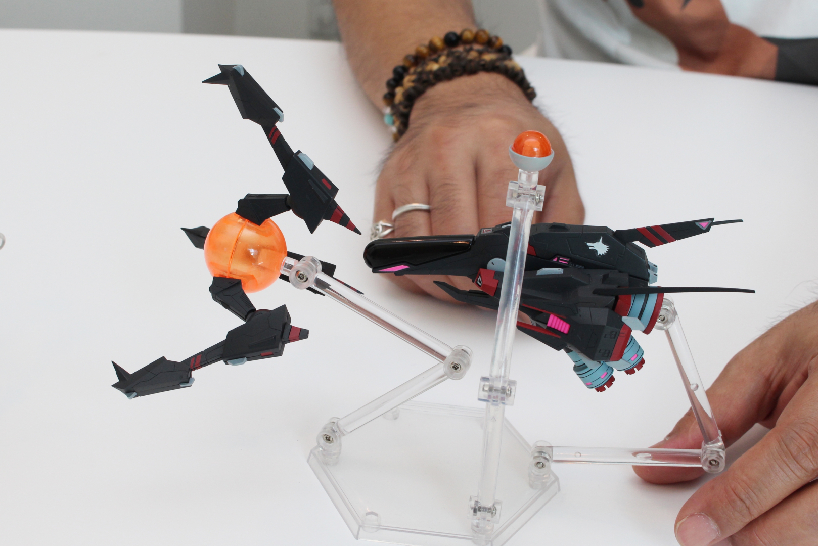 アンカー・フォースはゲーム中同様、コントロールロッドが開閉する