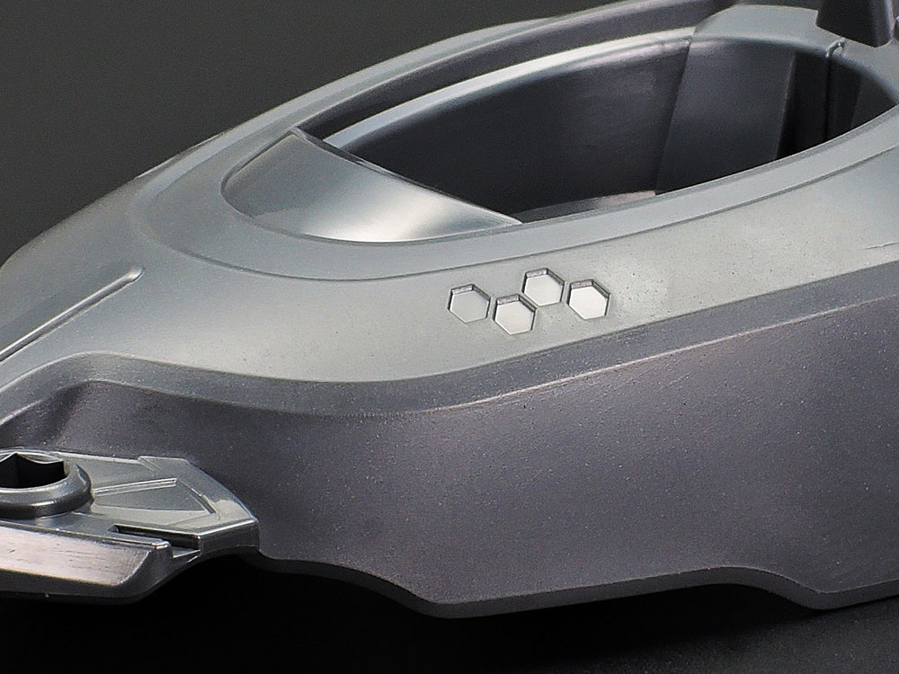 つやを抑えるシボ加工を施したボディパーツ