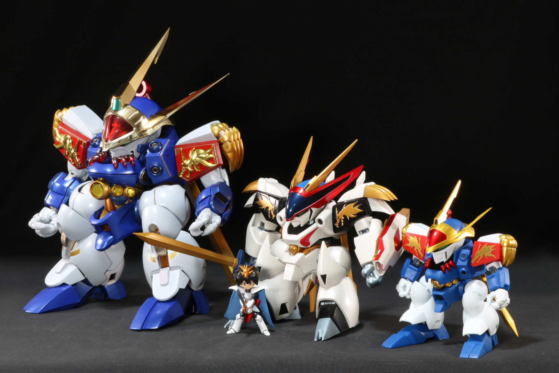 左から「METAL BUILD DRAGON SCALE 龍神丸」、「ROBOT魂＜SIDE MASHIN＞ 龍王丸」＆ワタルフィギュア、「NXEDGE STYLE [MASHIN UNIT]龍神丸