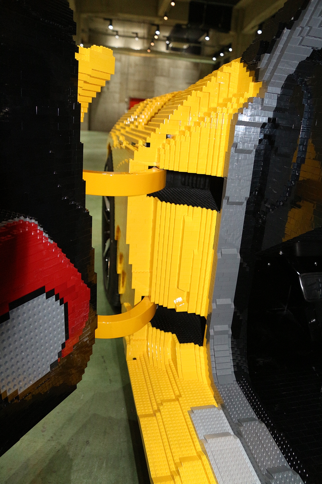 ドアは開閉可能だが、マグネット式とのこと