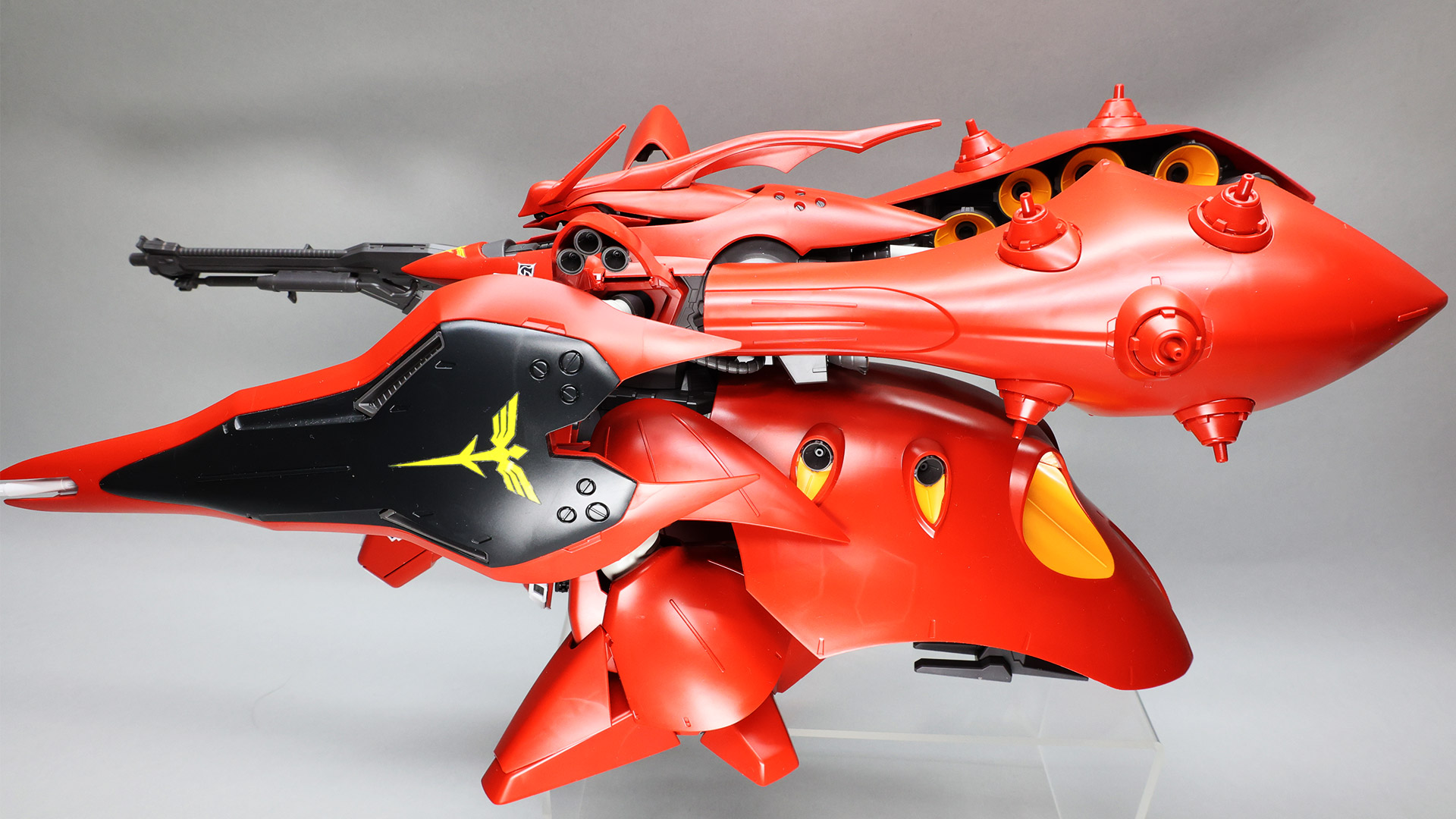 モビルスーツとしては異形なスタイリングを現代にリアレンジ