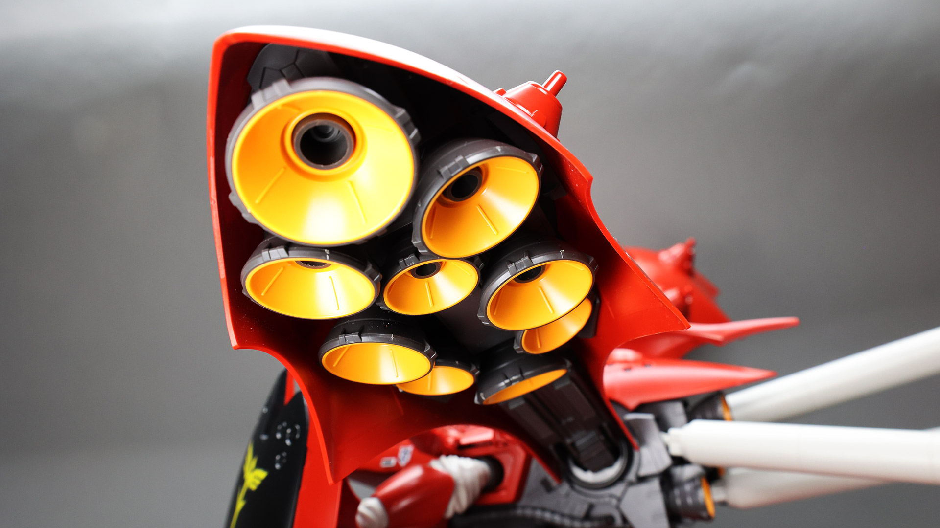 見るからに高出力・高性能を感じさせるデザイン