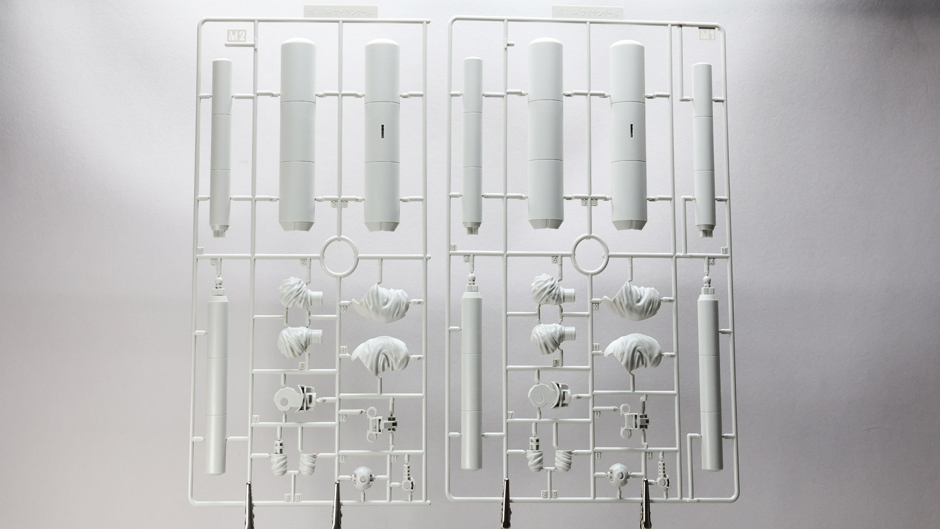 シールは2種類、ホイルシールとテトロンシールとなっています