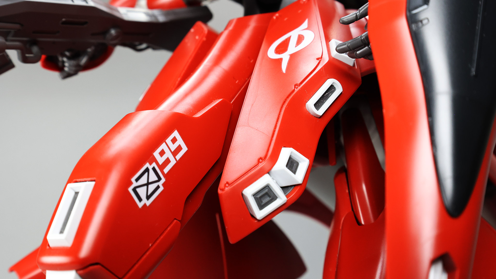 HGUCシリーズ準拠のディテールをこの大きさにおいて密度感たっぷりに再現しています