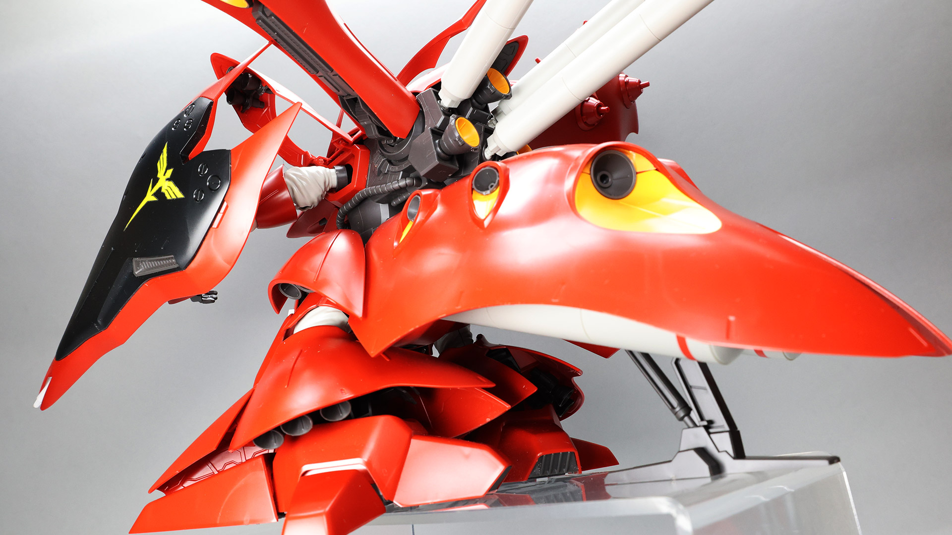 HGUCシリーズ準拠のディテールをこの大きさにおいて密度感たっぷりに再現しています