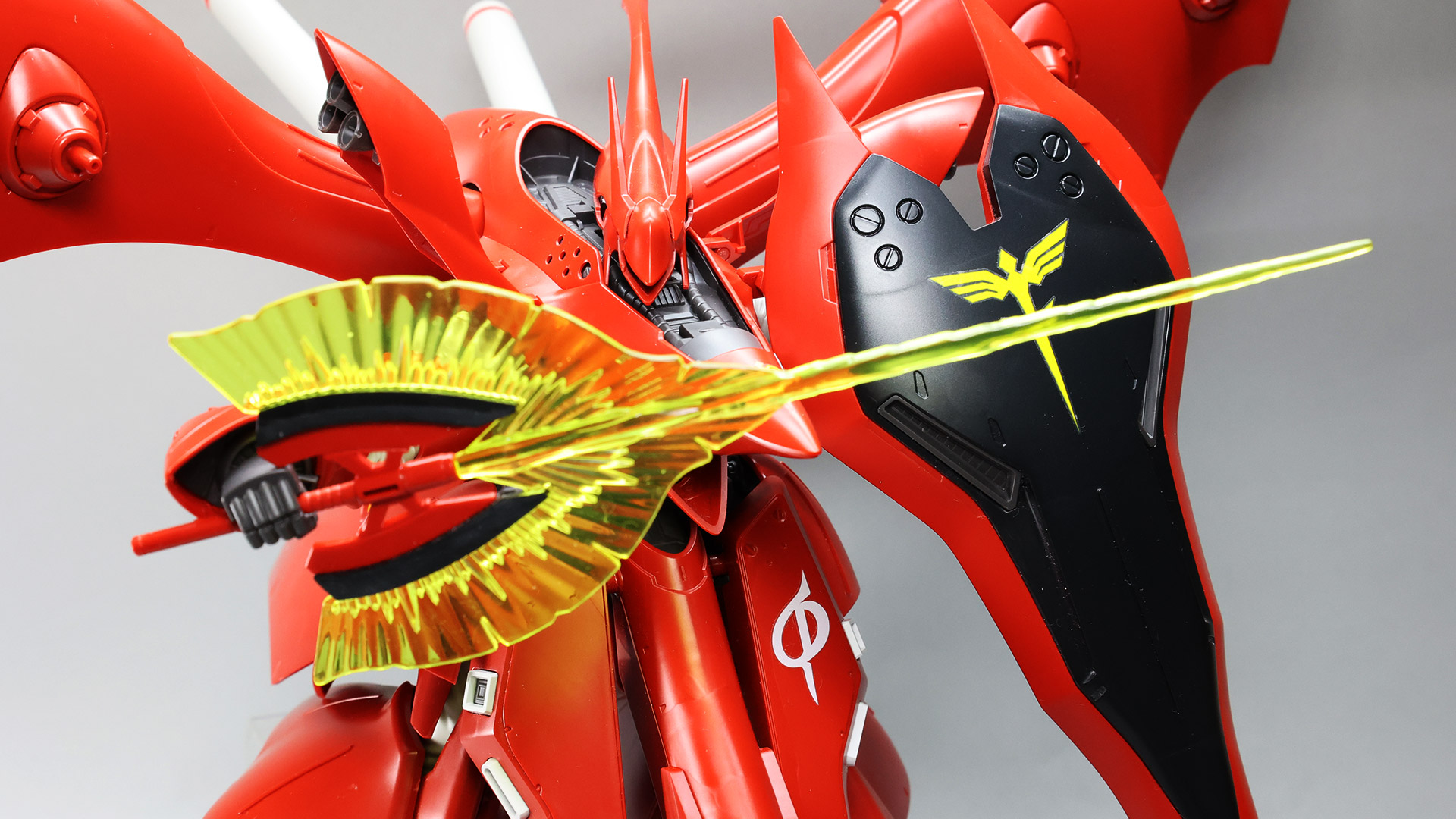 ビーム・トマホーク：エフェクトパーツで巨大なビーム・サーベルに