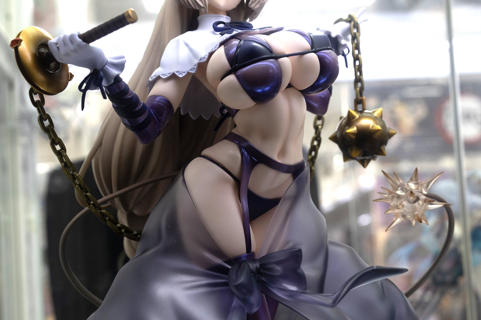 腰のあたりから身につけているパレオにはクリアパーツが採用されており、スケスケな感じで見えるようになっている