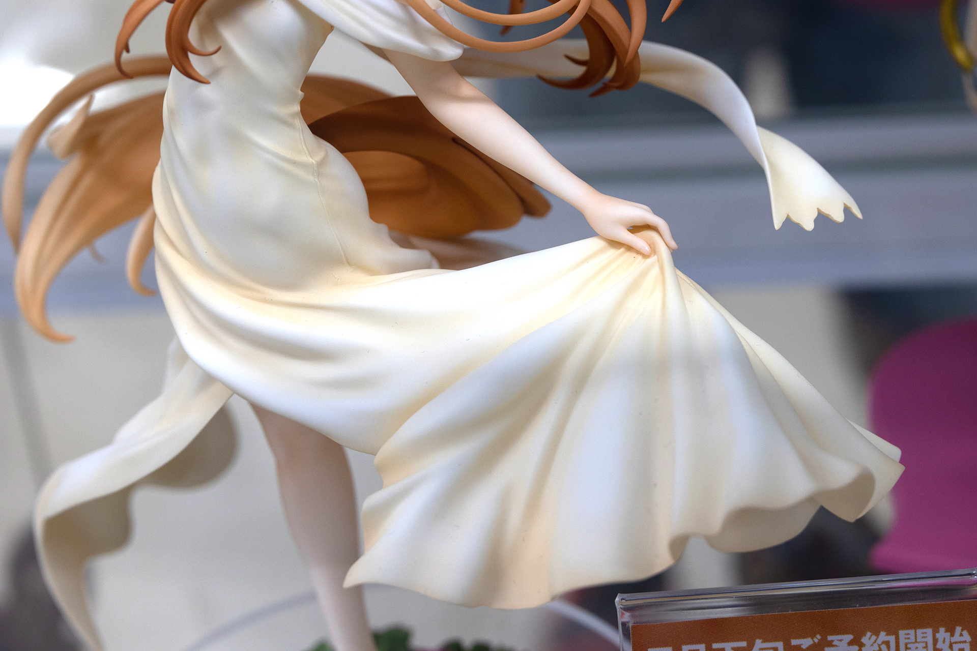 特に注目して欲しいのが、こちらの布の表現。手に持った部分のシワなども含めて、素材感がかなりよく出ている