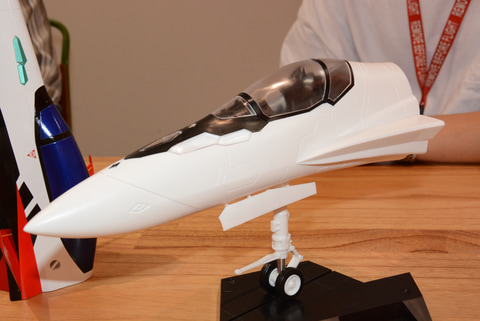 インタビュー】プラモデル「機首コレクション VF-25F」開発者