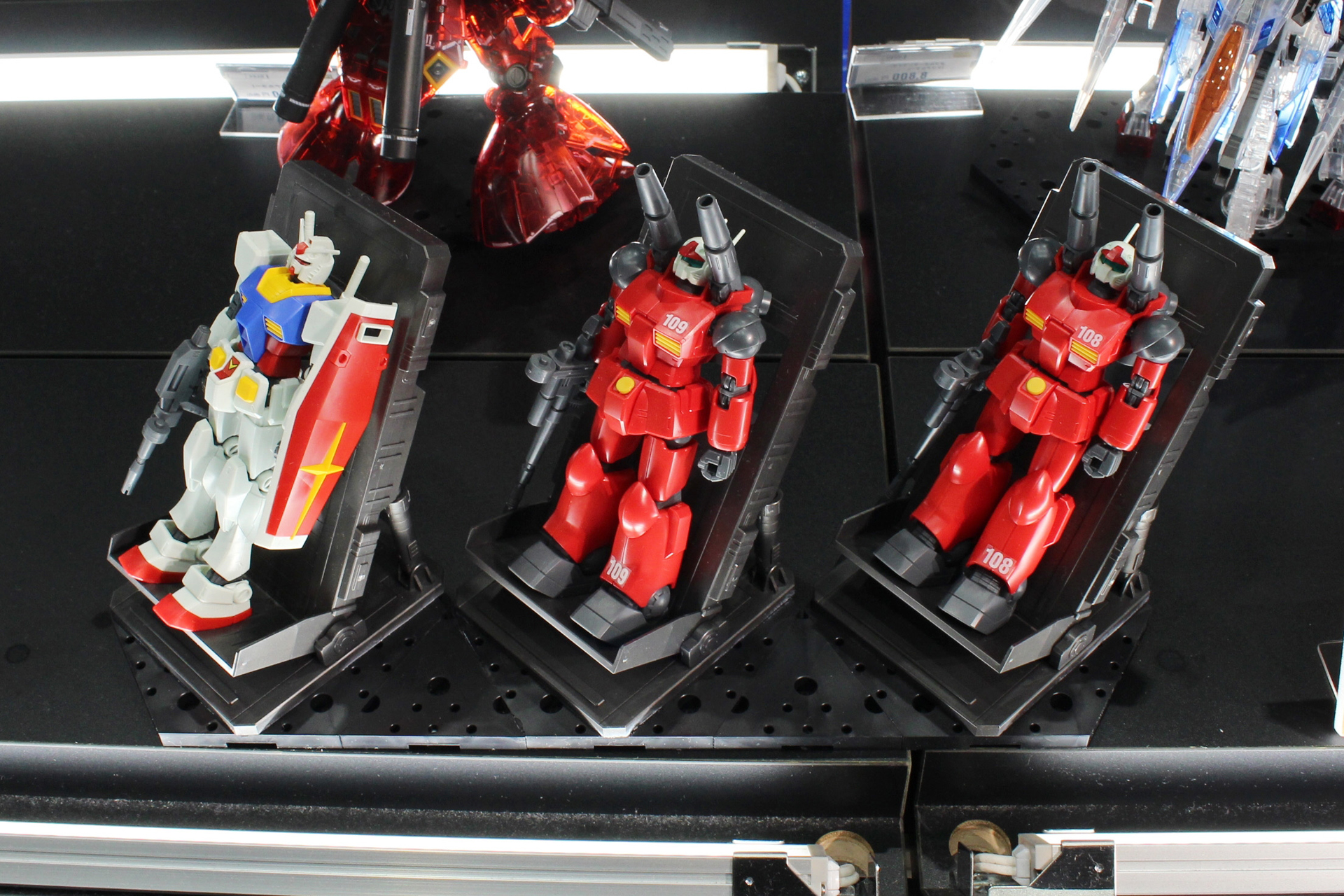 並べておくだけでホワイトベースの雰囲気を作れる