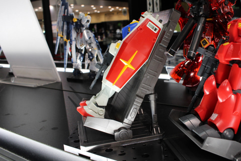 ディスプレイベースMS GARAGEモデル・スタンドMSハンガー組み立済 ガンダムベース限定 MS汎用ハンガー − 商品情報｜THE GUNDAM